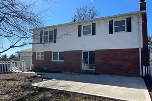 442 Royalwood Dr, Creve Coeur, MO 63141 - Photo 4