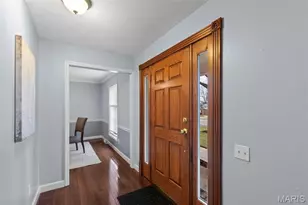 442 Royalwood Dr, Creve Coeur, MO 63141 - Photo 2