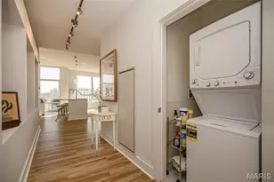 9 N Euclid Ave, Saint Louis, MO 63108 - Photo 6