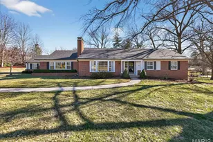 17 Outer Ladue Dr, Frontenac, MO 63131 - Photo 2