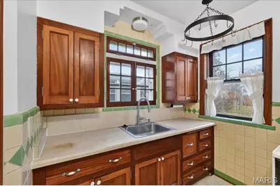 1310 Midland Drive, Saint Louis, MO 63130 - Photo 14