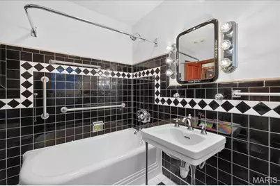 1310 Midland Drive, Saint Louis, MO 63130 - Photo 26