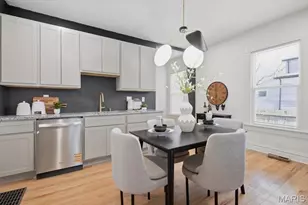 7049 Melrose Ave, University City, MO 63130 - Photo 12