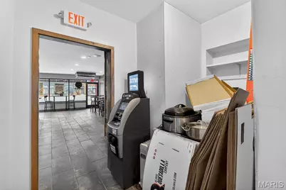 8713 Gravois Road, Affton, MO 63123 - Photo 32