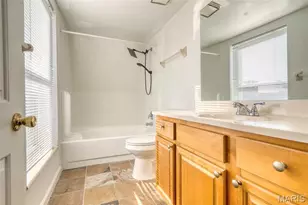 4390 McPherson, Saint Louis, MO 63108 - Photo 12