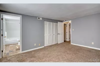 4390 McPherson #A- 2nd floor, Saint Louis, MO 63108 - Photo 10