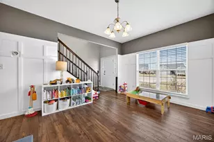 303 Hidden Bluffs Ct, Lake Saint Louis, MO 63367 - Photo 6