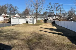 8637 Litzsinger Rd, Brentwood, MO 63144 - Photo 4