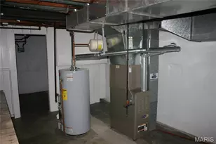 8637 Litzsinger Rd, Brentwood, MO 63144 - Photo 22