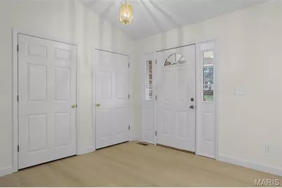 11351 Burgess Avenue, Bridgeton, MO 63044 - Photo 4