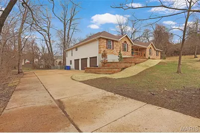 11351 Burgess Avenue, Bridgeton, MO 63044 - Photo 2