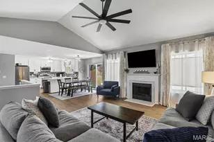 35 Bay Hill Dr, Saint Peters, MO 63366 - Photo 6