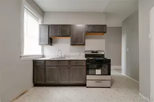 1402A Granville Pl, Saint Louis, MO 63112 - Photo 14