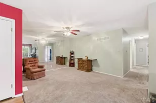 10387 Forest Brook Ln, Saint Louis, MO 63146 - Photo 8