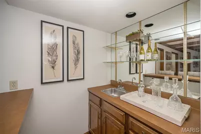 16401 Wilson Farm Drive, Chesterfield, MO 63005 - Photo 20