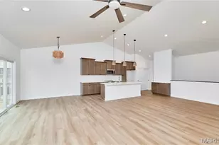 112 Canyon Creek Cir, Moscow Mills, MO 63362 - Photo 8