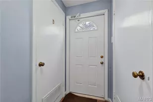 4351 Chateau De Ville Dr, Saint Louis, MO 63129 - Photo 16