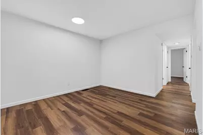 4351 Chateau De Ville Drive #D, Saint Louis, MO 63129 - Photo 6