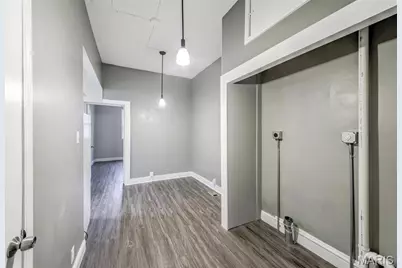 2013 S 11th Street, Saint Louis, MO 63104 - Photo 8