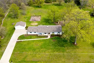 32 Weldon Spring Heights Dr, Weldon Spring, MO 63304 - Photo 4