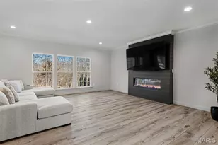 1100 Tower Park Dr, Saint Charles, MO 63304 - Photo 14