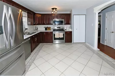 625 Nancy Drive, Saint Charles, MO 63301 - Photo 8