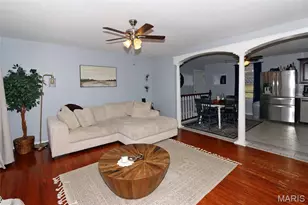 625 Nancy Dr, Saint Charles, MO 63301 - Photo 4