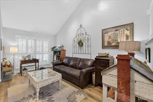 800 Whispering Village Cir, Ballwin, MO 63021 - Photo 6