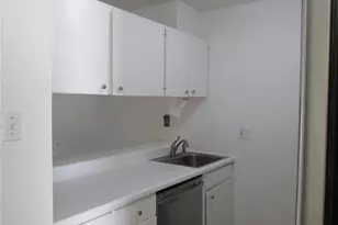 1210 Wicklow Rd, Ballwin, MO 63021 - Photo 6