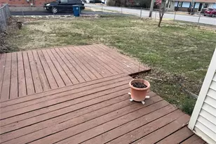 10416 Lackland Rd, Saint Louis, MO 63114 - Photo 6