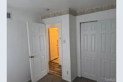 10416 Lackland Road, Saint Louis, MO 63114 - Photo 10