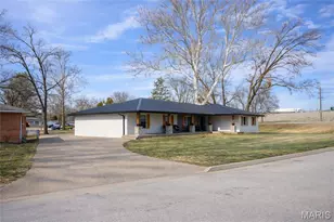127 Phelan St, Pacific, MO 63069 - Photo 2