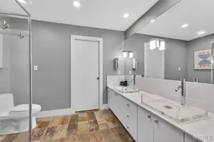 4242 Olive St, Saint Louis, MO 63108 - Photo 50