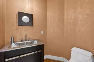 4242 Olive St, Saint Louis, MO 63108 - Photo 26