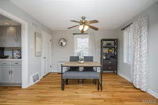 10524 St Henry Ln, Saint Ann, MO 63074 - Photo 8