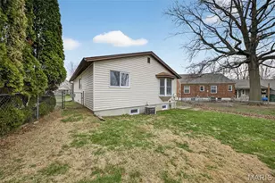 19 Estes Pkwy, Saint Louis, MO 63125 - Photo 30