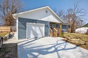 1025 St Louis St, Lebanon, MO 65536 - Photo 2