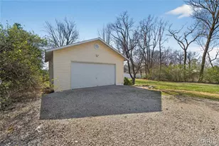 12 Ramblewood Ln, Creve Coeur, MO 63141 - Photo 28