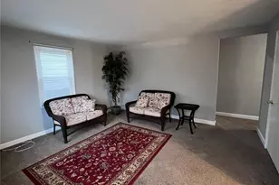 2675 Dunhill Dr, Maryland Heights, MO 63043 - Photo 2