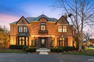 62 Lake Forest Dr, Richmond Heights, MO 63117 - Photo 2