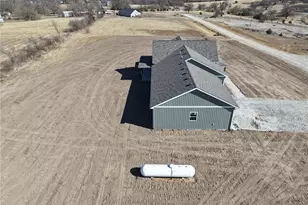 11392 Green Acres Trail, Hannibal, MO 63401 - Photo 2