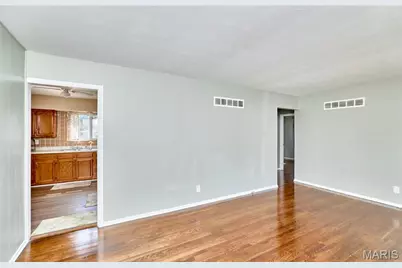 18 White Drive, Saint Louis, MO 63135 - Photo 6