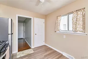 18 White Dr, Saint Louis, MO 63135 - Photo 16