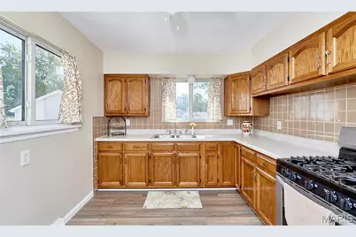 18 White Drive, Saint Louis, MO 63135 - Photo 8