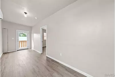 318 Broadway Street, Elsberry, MO 63343 - Photo 14