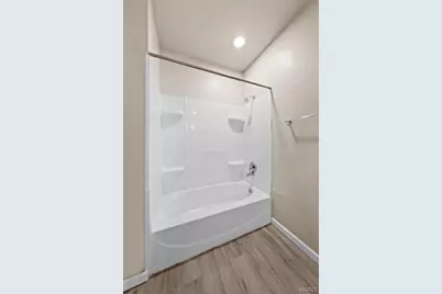 318 Broadway Street, Elsberry, MO 63343 - Photo 18