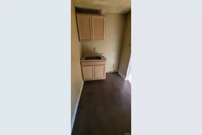 4037 Pleasant Street, Saint Louis, MO 63107 - Photo 12