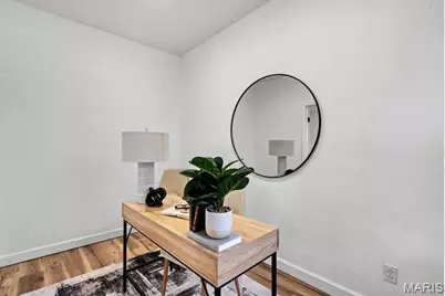 2 Lawn Place, Saint Louis, MO 63110 - Photo 8