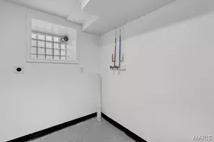 2 Lawn Pl, Saint Louis, MO 63110 - Photo 50