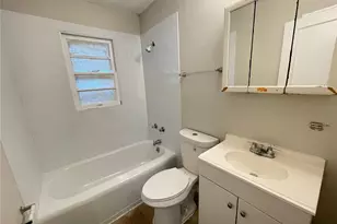 303 Midridge Dr, Saint Louis, MO 63137 - Photo 10